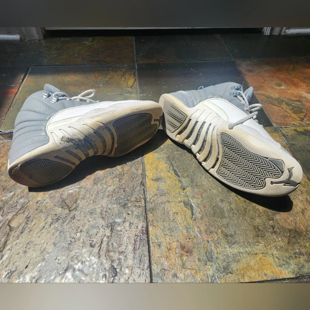 Jordan Air 12 basketball sneakers - Picture 5 of 9